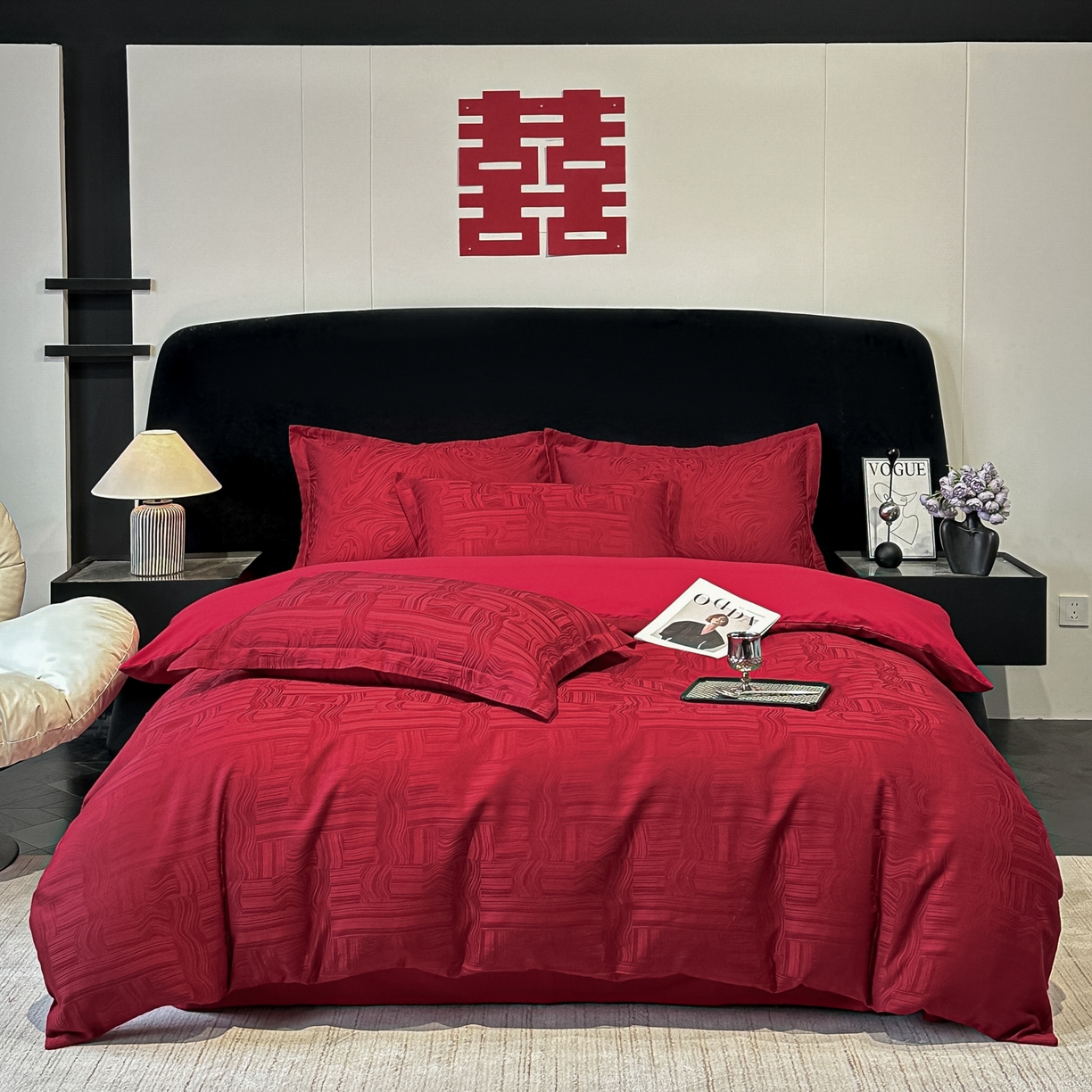 91家纺网 家纺一手货源 找家纺 宅家居 2026新款婚庆系列A类A版60支立体浮雕贡缎提花光泽绸缎感B版长绒棉纯棉四件套 幻纤影-红