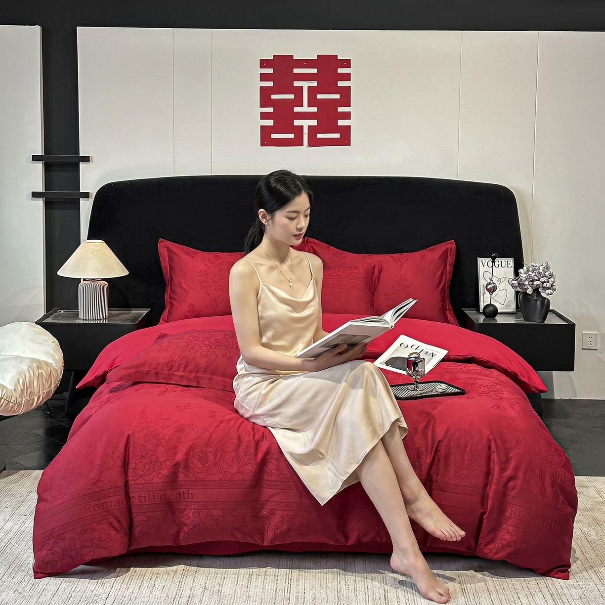 91家纺网 家纺一手货源 找家纺 宅家居 2026新款婚庆系列A类A版60支立体浮雕贡缎提花光泽绸缎感B版长绒棉纯棉四件套 恋曲花语-红