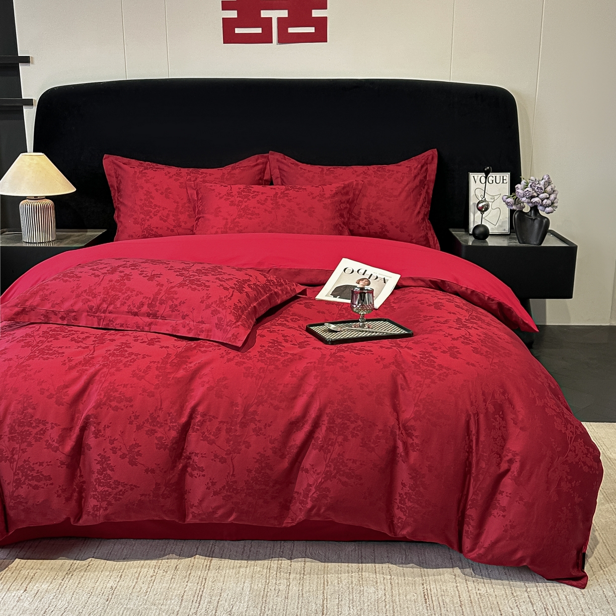 91家纺网 家纺一手货源 找家纺 宅家居 2026新款婚庆系列A类A版60支立体浮雕贡缎提花光泽绸缎感B版长绒棉纯棉四件套 梦幻花园-红