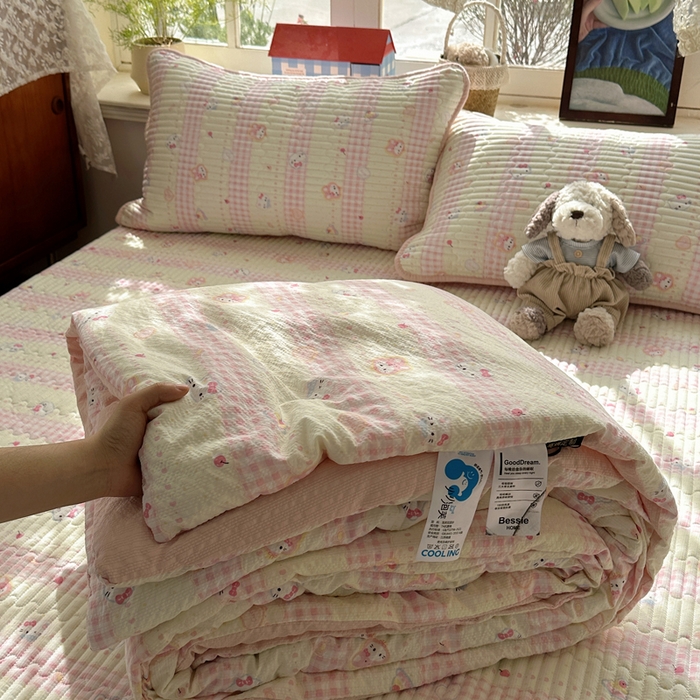 91家纺网 家纺一手货源 找家纺 （总）初念 2026新款高品质A类泡芙纱床盖夏被四件套-青提系列（晚风渐热，温柔续夏）