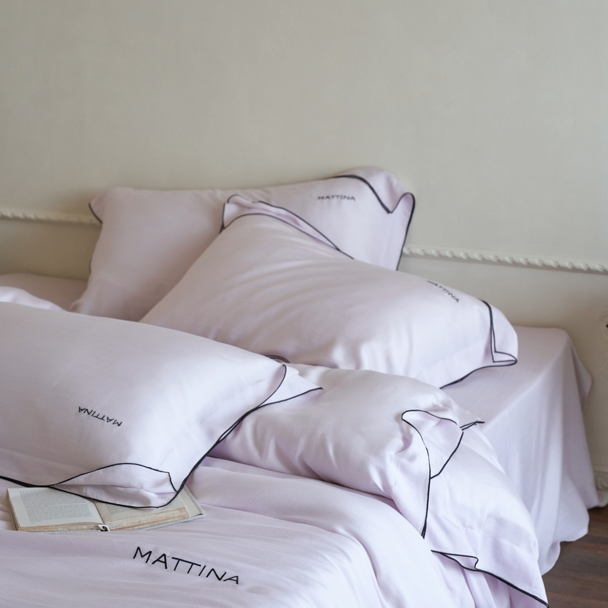 91家纺网 家纺一手货源 找家纺 安莱生活 2026新款天丝砂洗母婴级A类（含报告）轻氧天丝叙“奶芙”刺绣四件套 奶芙系列 奶芙-星光紫