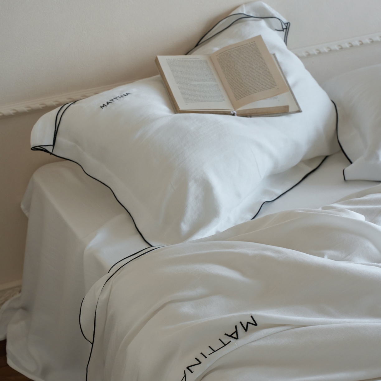 91家纺网 家纺一手货源 找家纺 安莱生活 2026新款天丝砂洗母婴级A类（含报告）轻氧天丝叙“奶芙”刺绣四件套 奶芙系列 奶芙-乳白