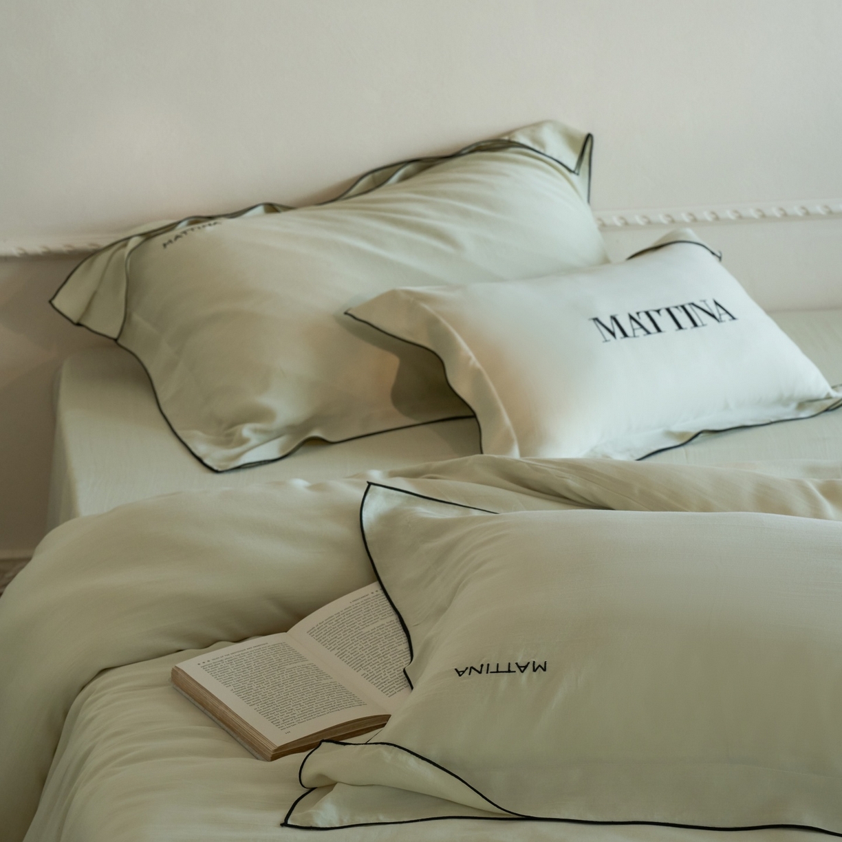 91家纺网 家纺一手货源 找家纺 安莱生活 2026新款天丝砂洗母婴级A类（含报告）轻氧天丝叙“奶芙”刺绣四件套 奶芙系列 奶芙-贝卡绿