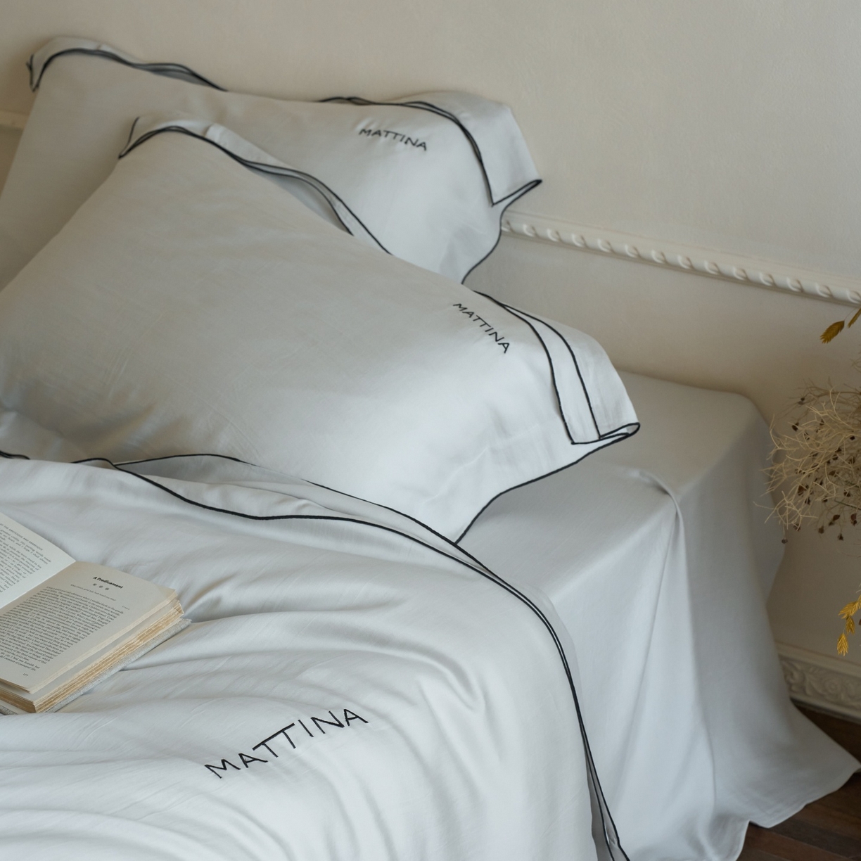 91家纺网 家纺一手货源 找家纺 安莱生活 2026新款天丝砂洗母婴级A类（含报告）轻氧天丝叙“奶芙”刺绣四件套 奶芙系列 奶芙-月影灰