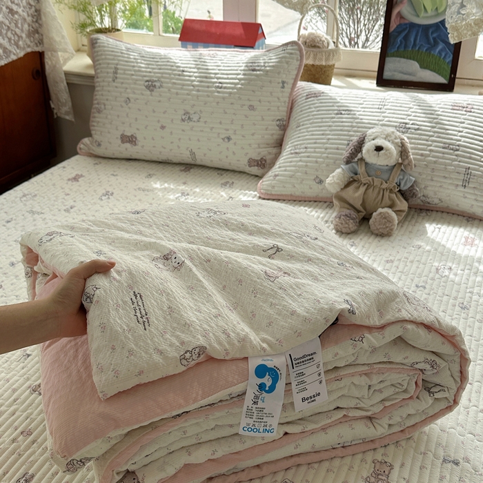 91家纺网 家纺一手货源 找家纺 （总）初念 2026新款高品质A类泡芙纱床盖夏被四件套-青提系列（晚风渐热，温柔续夏）