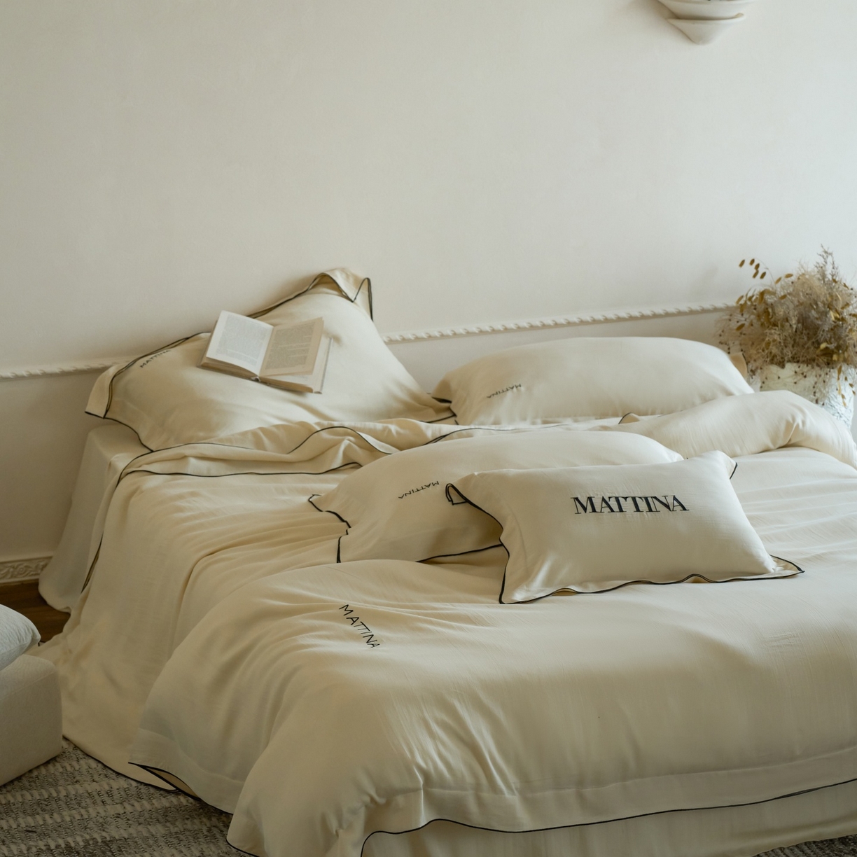 91家纺网 家纺一手货源 找家纺 安莱生活 2026新款天丝砂洗母婴级A类（含报告）轻氧天丝叙“奶芙”刺绣四件套 奶芙系列 奶芙-香槟金