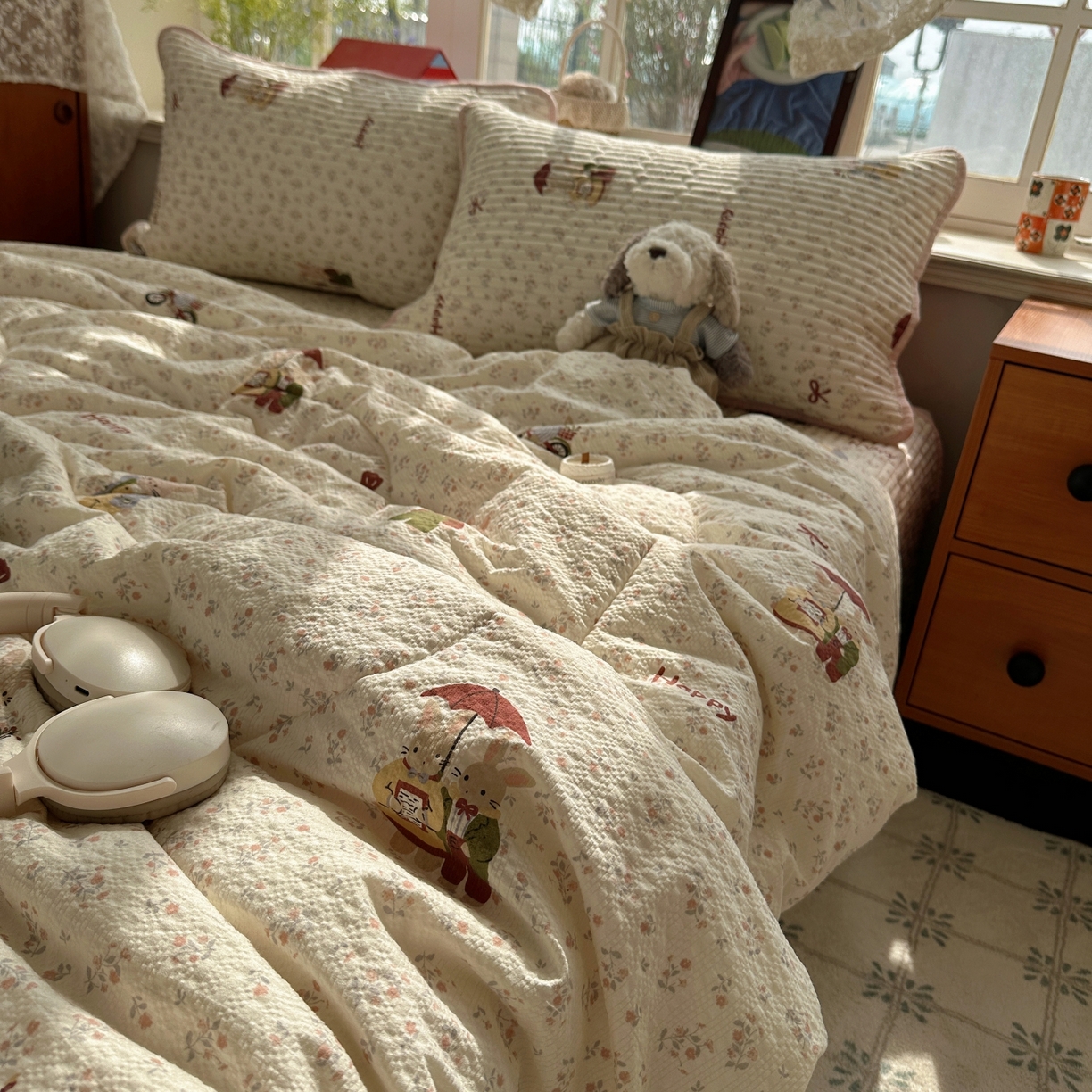 91家纺网 家纺一手货源 找家纺 初念 2026新款高品质A类泡芙纱床盖夏被四件套-青提系列（晚风渐热，温柔续夏） 青提-躲雨小兔