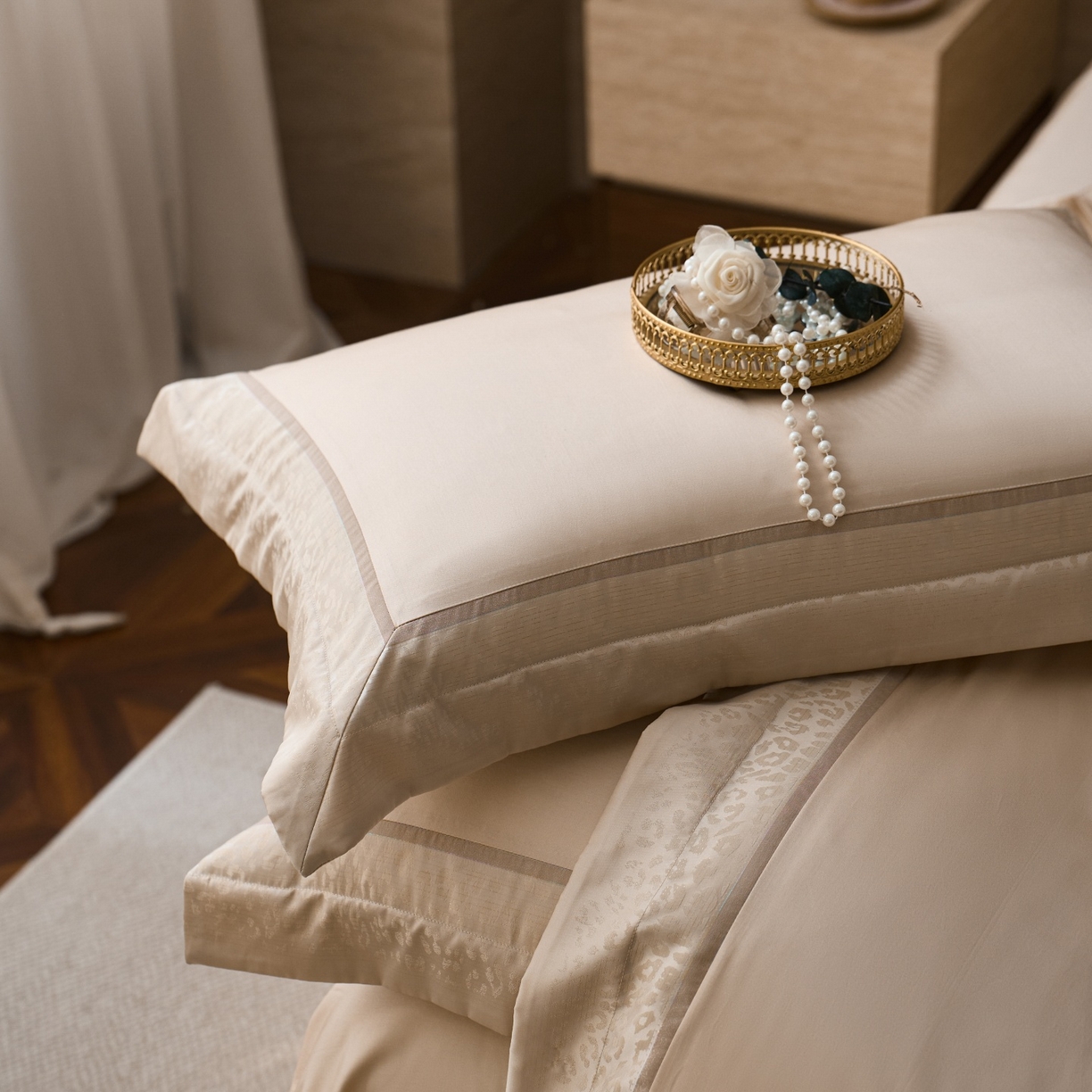 91家纺网 家纺一手货源 找家纺 （总）安莱生活 2026新款天丝棉豹影锦边边条绣花拼接款四件套 豹影锦边系列