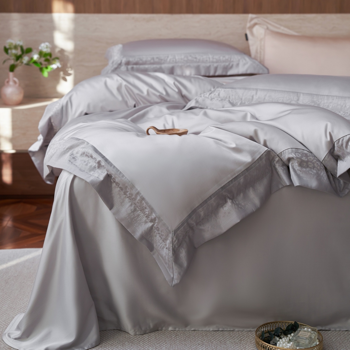 安莱生活 2026新款天丝棉豹影锦边边条绣花拼接款四件套 豹影锦边系列 豹影锦边-银灰