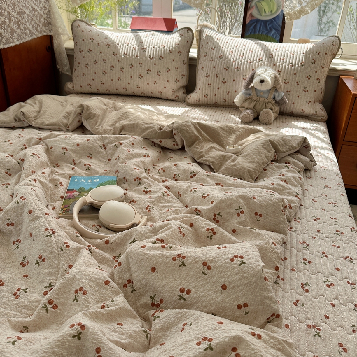 91家纺网 家纺一手货源 找家纺 初念 2026新款高品质A类泡芙纱床盖夏被四件套-青提系列（晚风渐热，温柔续夏） 青提-酒渍樱桃