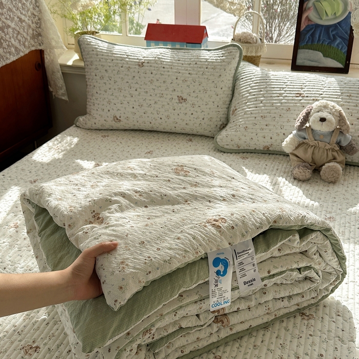 初念 2026新款高品质A类泡芙纱床盖夏被四件套-青提系列（晚风渐热，温柔续夏） 青提-木马小花团