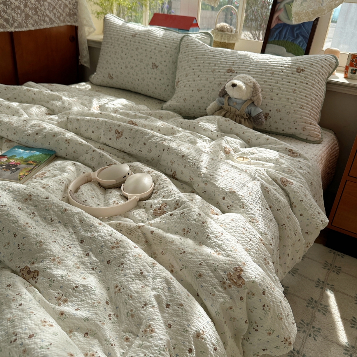 91家纺网 家纺一手货源 找家纺 初念 2026新款高品质A类泡芙纱床盖夏被四件套-青提系列（晚风渐热，温柔续夏） 青提-木马小花团