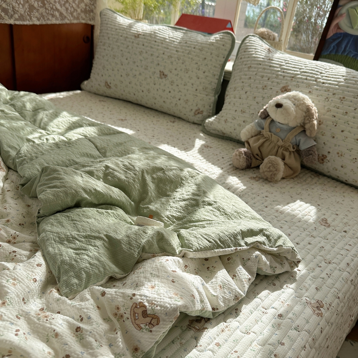 91家纺网 家纺一手货源 找家纺 初念 2026新款高品质A类泡芙纱床盖夏被四件套-青提系列（晚风渐热，温柔续夏） 青提-木马小花团