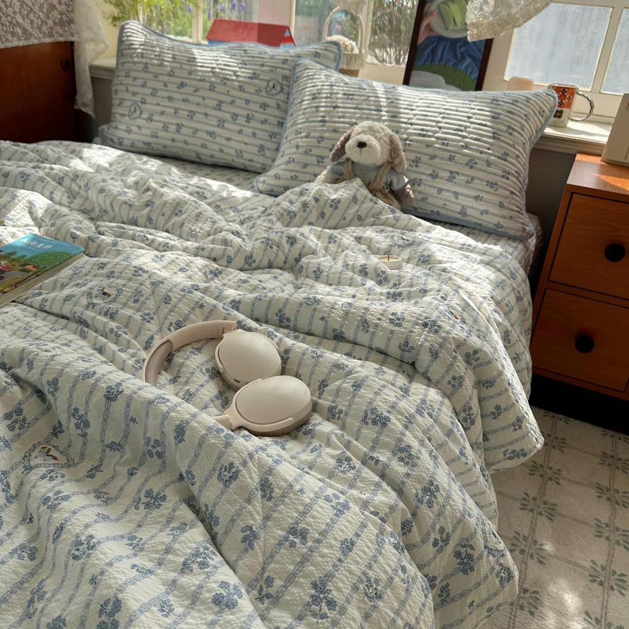 91家纺网 家纺一手货源 找家纺 初念 2026新款高品质A类泡芙纱床盖夏被四件套-青提系列（晚风渐热，温柔续夏） 青提-浅蓝花织