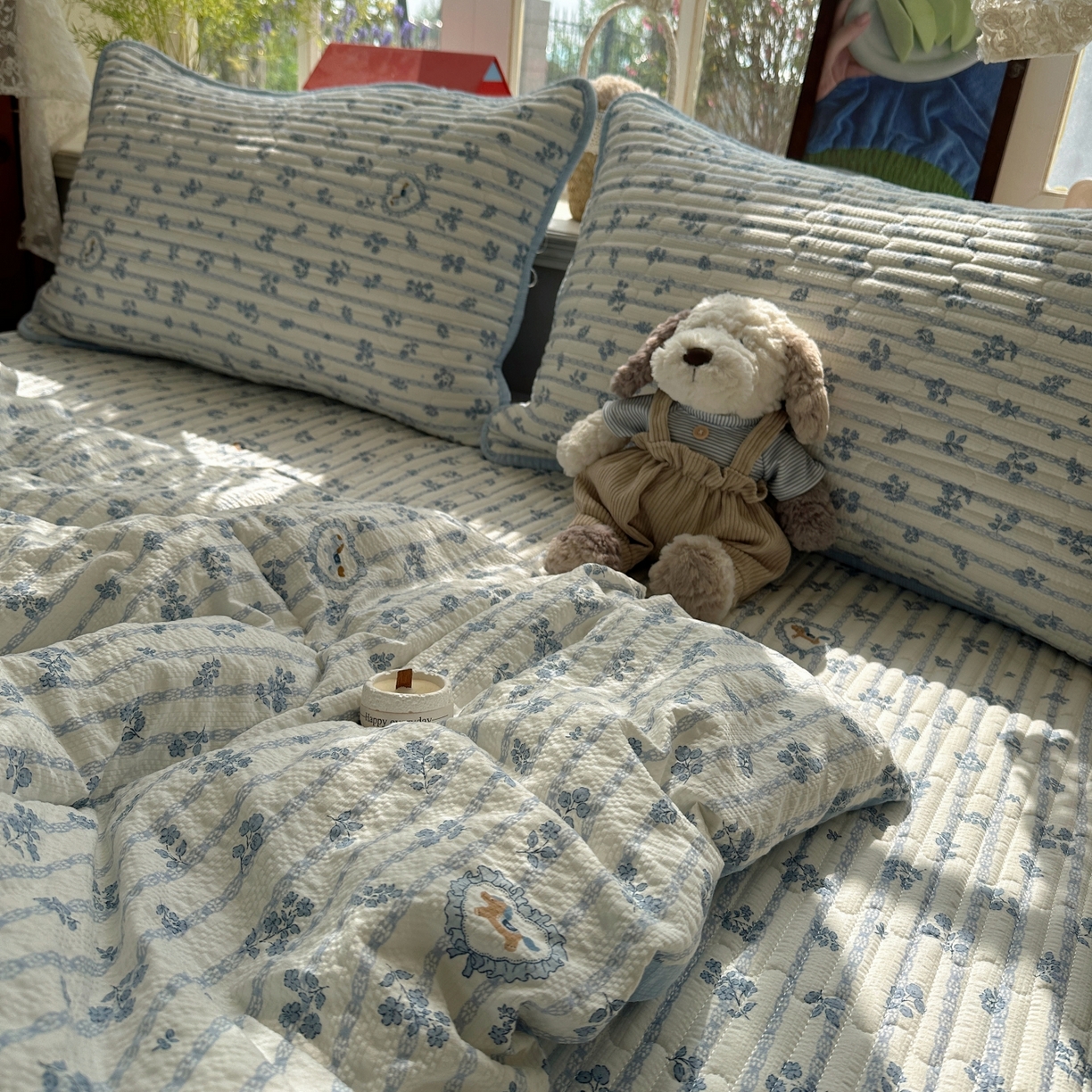 91家纺网 家纺一手货源 找家纺 初念 2026新款高品质A类泡芙纱床盖夏被四件套-青提系列（晚风渐热，温柔续夏） 青提-浅蓝花织