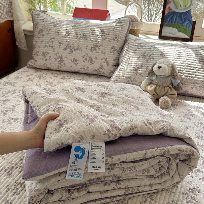 初念 2026新款高品质A类泡芙纱床盖夏被四件套-青提系列（晚风渐热，温柔续夏） 青提-柔紫碎花屿