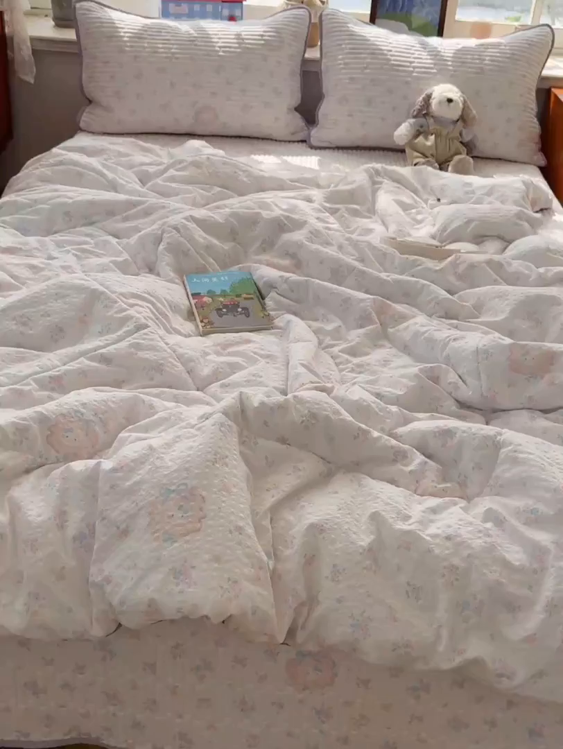 91家纺网 家纺一手货源 找家纺 初念 2026新款高品质A类泡芙纱床盖夏被四件套-青提系列（晚风渐热，温柔续夏） 青提-碎花藏甜