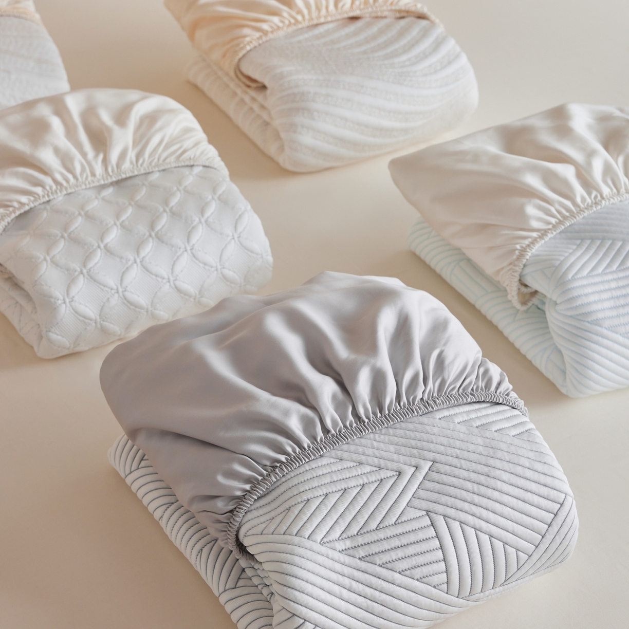 91家纺网 家纺一手货源 找家纺 安莱生活 2026新款A类“冰糕”高分子PE550D床笠款（含银丝款）三件套凉席-第一批 组合图仅供展示不可下单