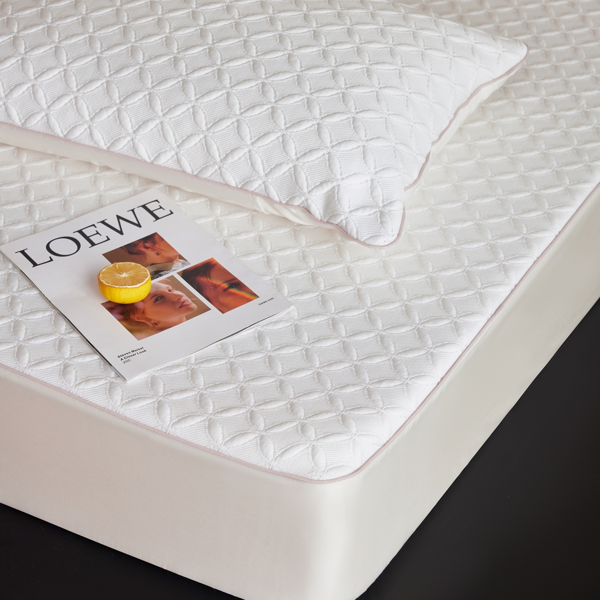 91家纺网 家纺一手货源 找家纺 安莱生活 2026新款A类“冰糕”高分子PE550D床笠款（含银丝款）三件套凉席-第一批 菱格