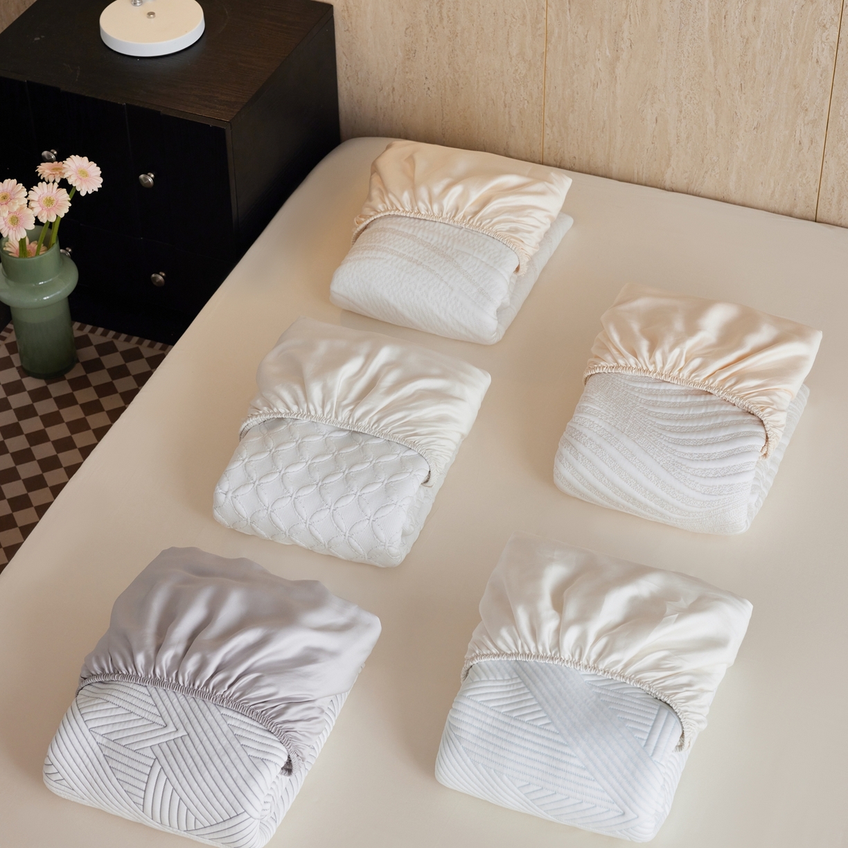 91家纺网 家纺一手货源 找家纺 安莱生活 2026新款A类“冰糕”高分子PE550D床笠款（含银丝款）三件套凉席-第一批 组合图仅供展示不可下单