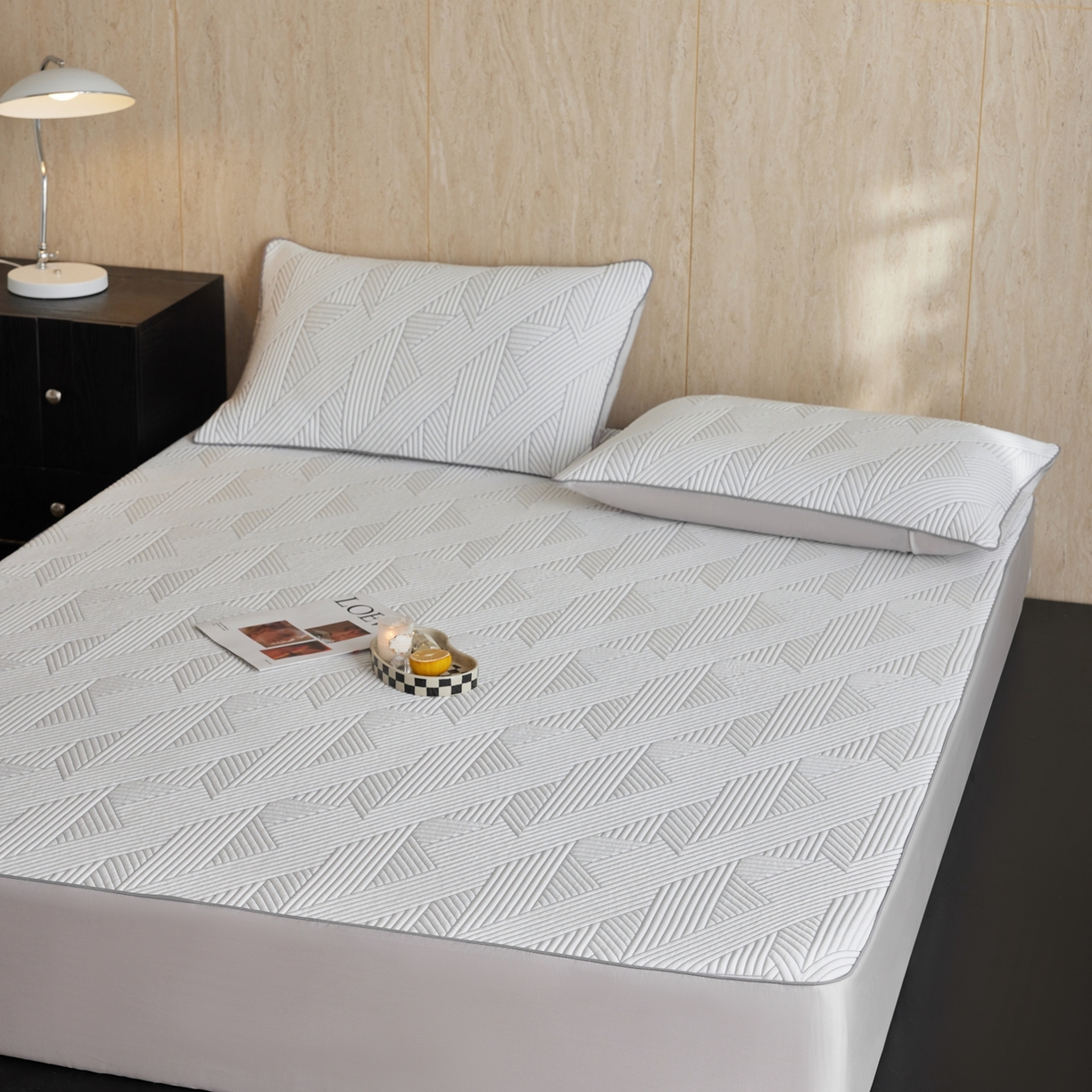 91家纺网 家纺一手货源 找家纺 安莱生活 2026新款A类“冰糕”高分子PE550D床笠款（含银丝款）三件套凉席-第一批 斜屿-灰