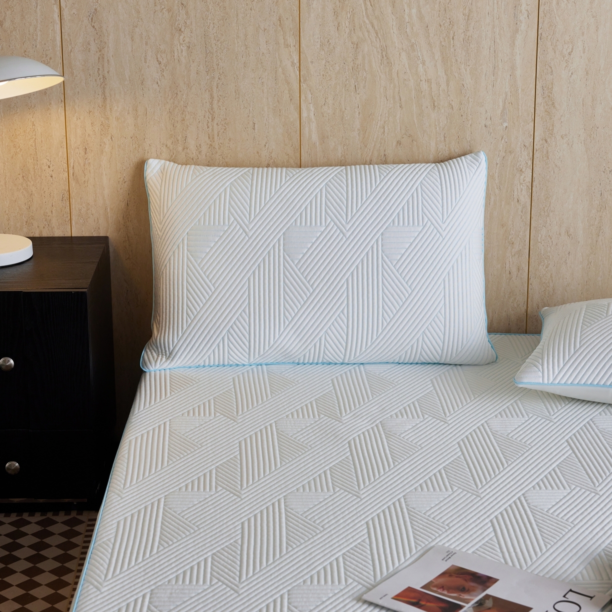 91家纺网 家纺一手货源 找家纺 安莱生活 2026新款A类“冰糕”高分子PE550D床笠款（含银丝款）三件套凉席-第一批 斜屿