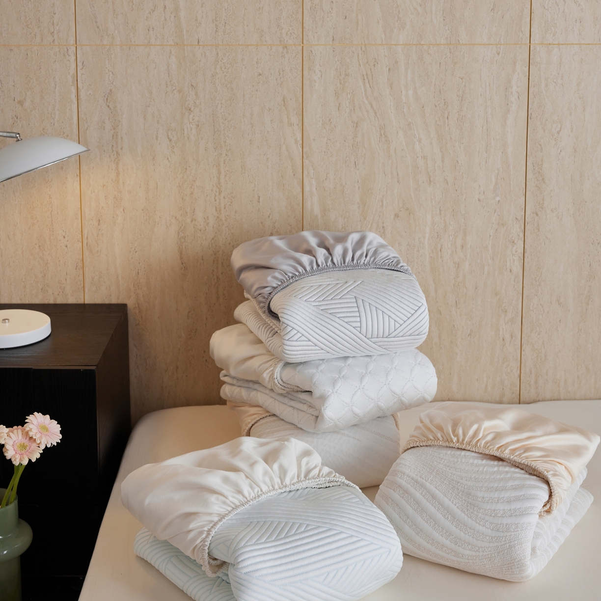 91家纺网 家纺一手货源 找家纺 安莱生活 2026新款A类“冰糕”高分子PE550D床笠款（含银丝款）三件套凉席-第一批 组合图仅供展示不可下单