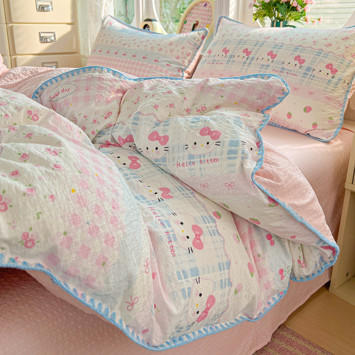 91家纺网 家纺一手货源 找家纺 恒尚居 2026新款泡芙纱四件套贝壳绣边床盖套件单被套床单床笠 【草莓KT】贝壳边