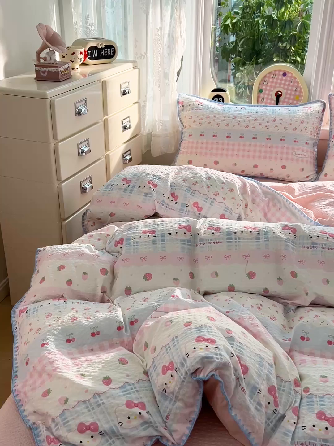 91家纺网 家纺一手货源 找家纺 恒尚居 2026新款泡芙纱四件套贝壳绣边床盖套件单被套床单床笠 【草莓KT】贝壳边