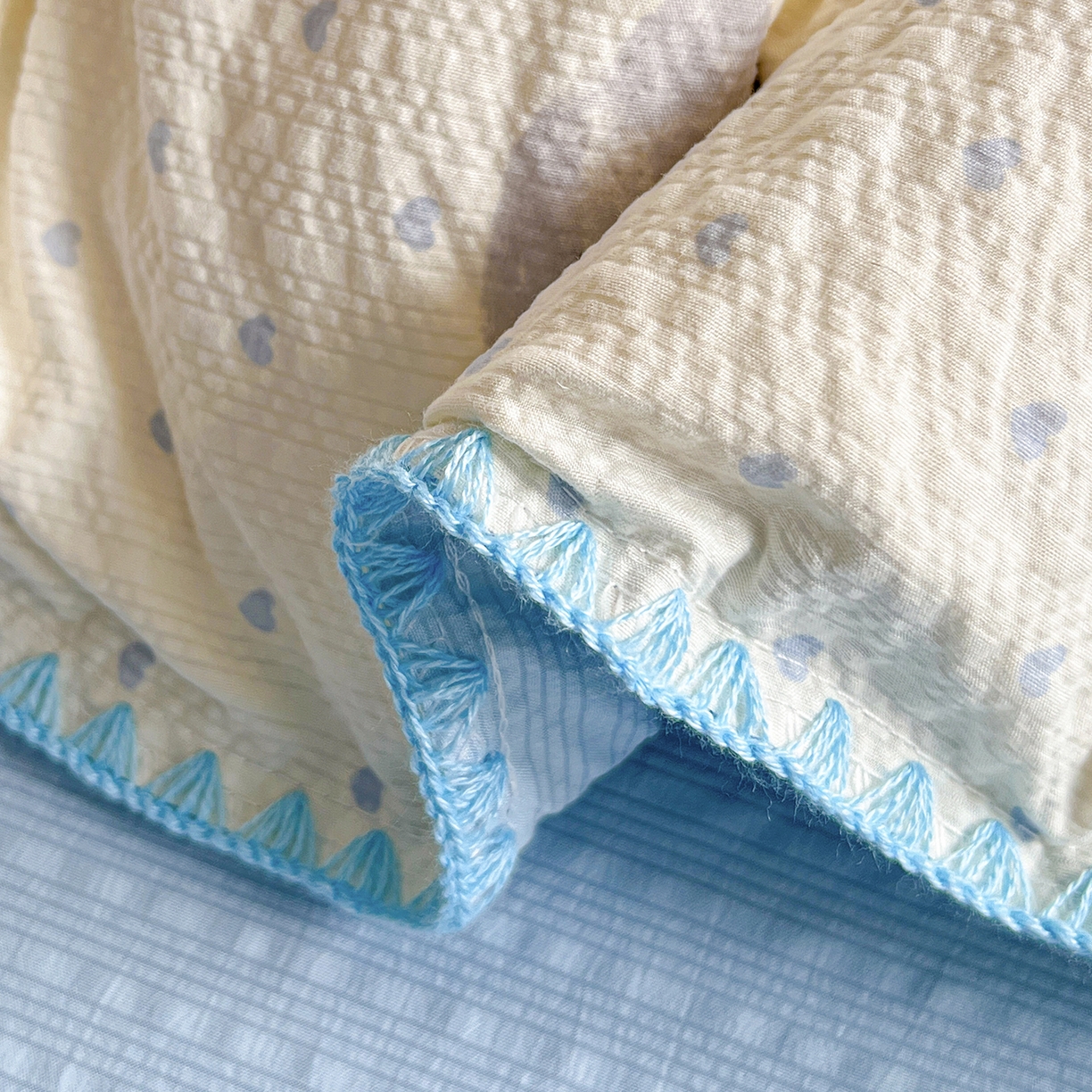 91家纺网 家纺一手货源 找家纺 恒尚居 2026新款泡芙纱四件套贝壳绣边床盖套件单被套床单床笠 【宠物天地】贝壳边