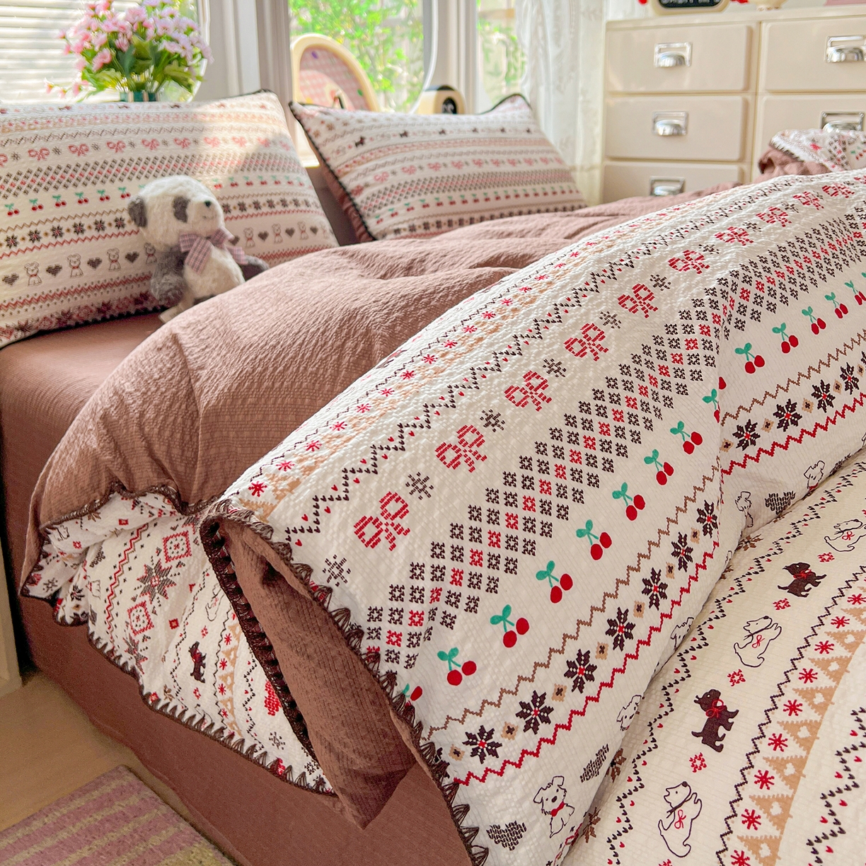 91家纺网 家纺一手货源 找家纺 恒尚居 2026新款泡芙纱四件套贝壳绣边床盖套件单被套床单床笠 【费尔岛小狗】贝壳边