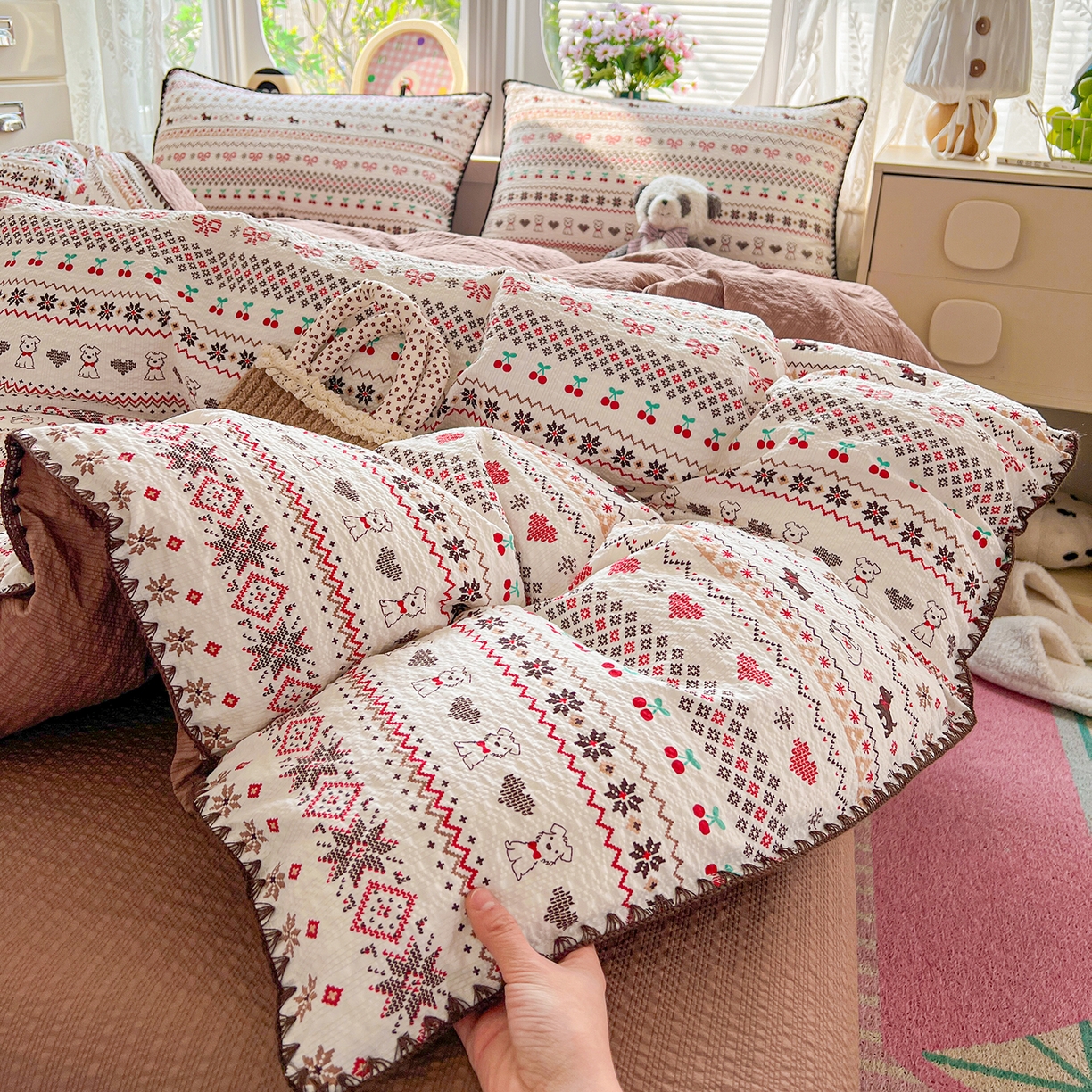 91家纺网 家纺一手货源 找家纺 恒尚居 2026新款泡芙纱四件套贝壳绣边床盖套件单被套床单床笠 【费尔岛小狗】贝壳边