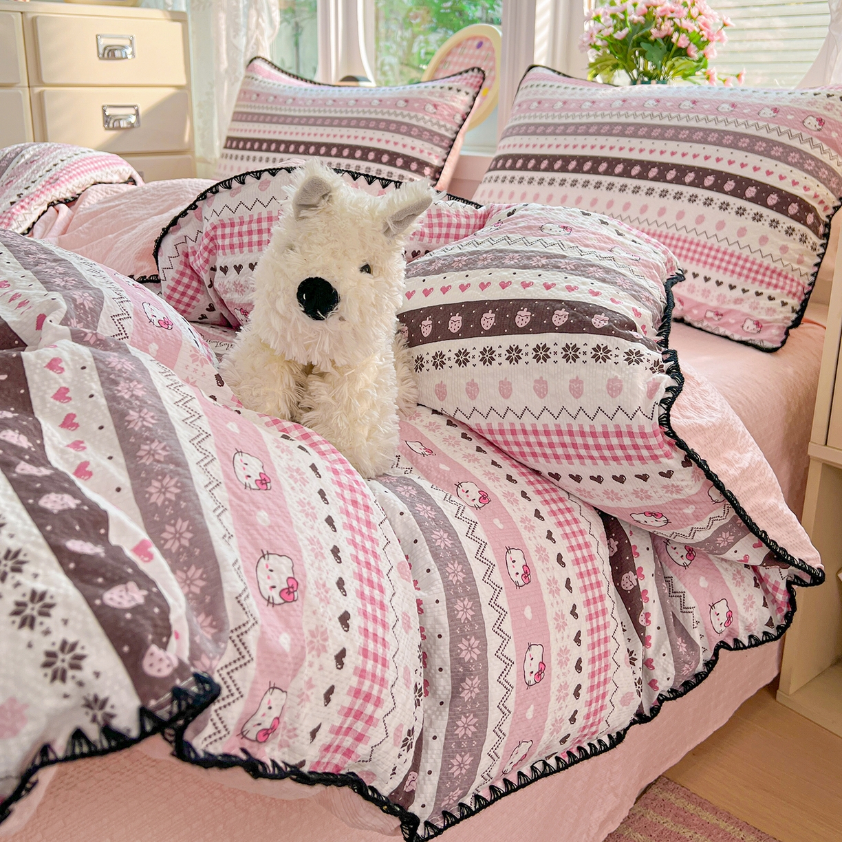 91家纺网 家纺一手货源 找家纺 恒尚居 2026新款泡芙纱四件套贝壳绣边床盖套件单被套床单床笠 【粉糖泡泡猫】贝壳边