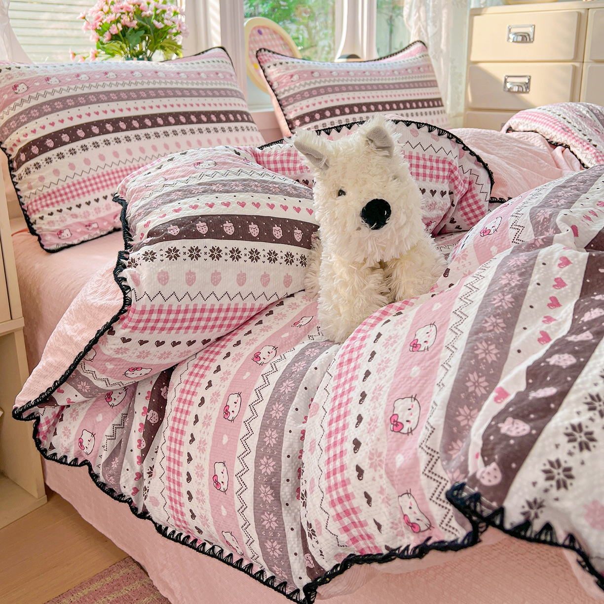 91家纺网 家纺一手货源 找家纺 恒尚居 2026新款泡芙纱四件套贝壳绣边床盖套件单被套床单床笠 【粉糖泡泡猫】贝壳边