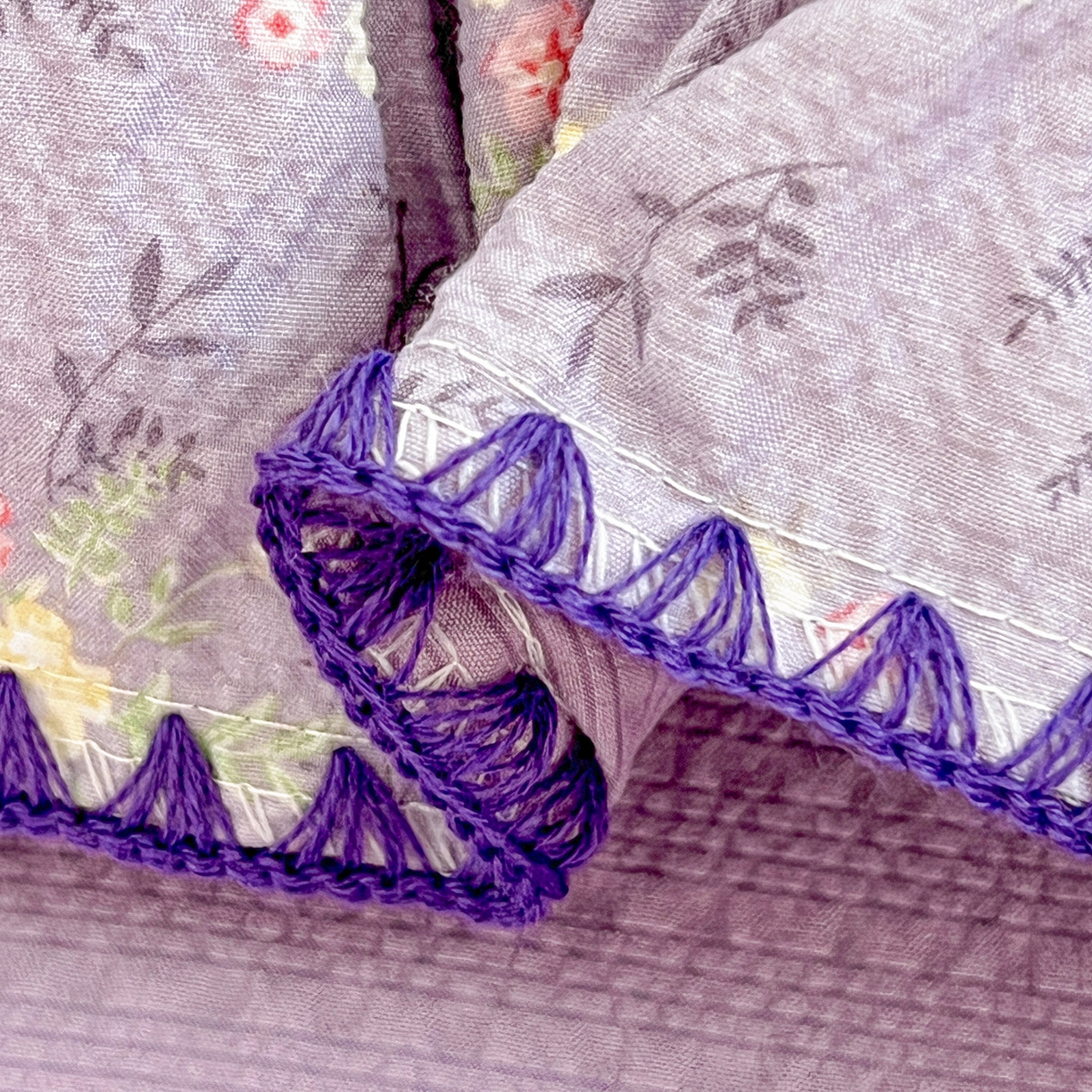 91家纺网 家纺一手货源 找家纺 恒尚居 2026新款泡芙纱四件套贝壳绣边床盖套件单被套床单床笠 【花间紫】贝壳边