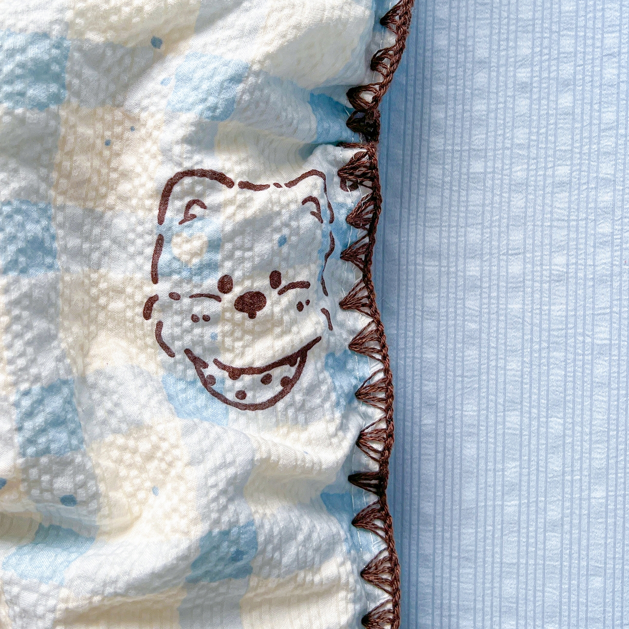 91家纺网 家纺一手货源 找家纺 恒尚居 2026新款泡芙纱四件套贝壳绣边床盖套件单被套床单床笠 【兰格奶狗】贝壳边