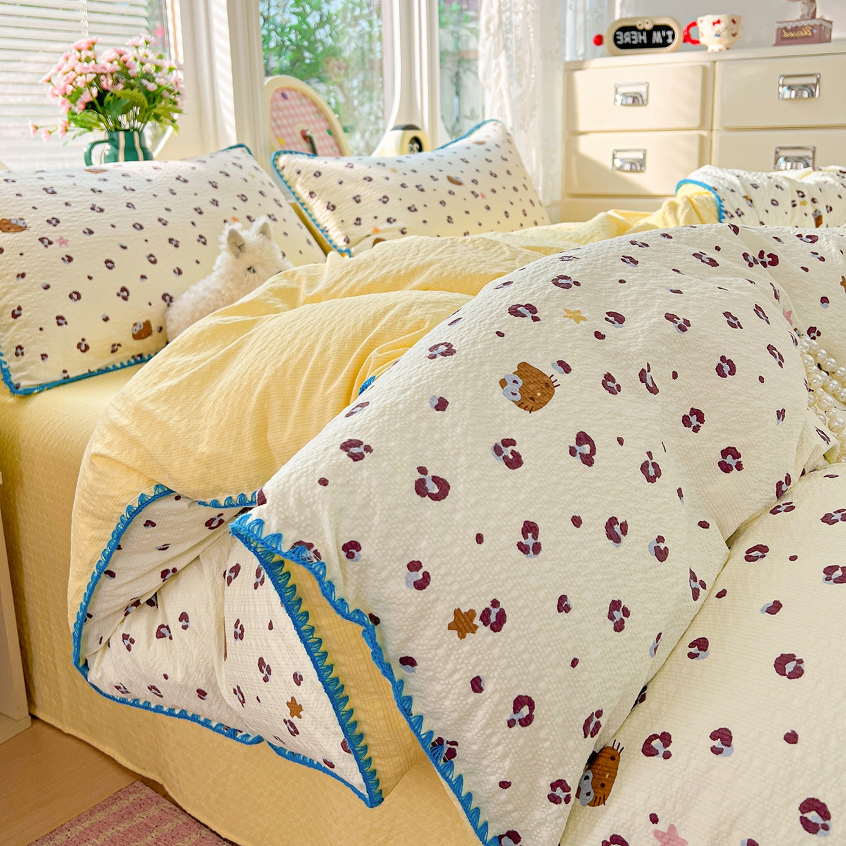 91家纺网 家纺一手货源 找家纺 恒尚居 2026新款泡芙纱四件套贝壳绣边床盖套件单被套床单床笠 【奶呼小猫】贝壳边