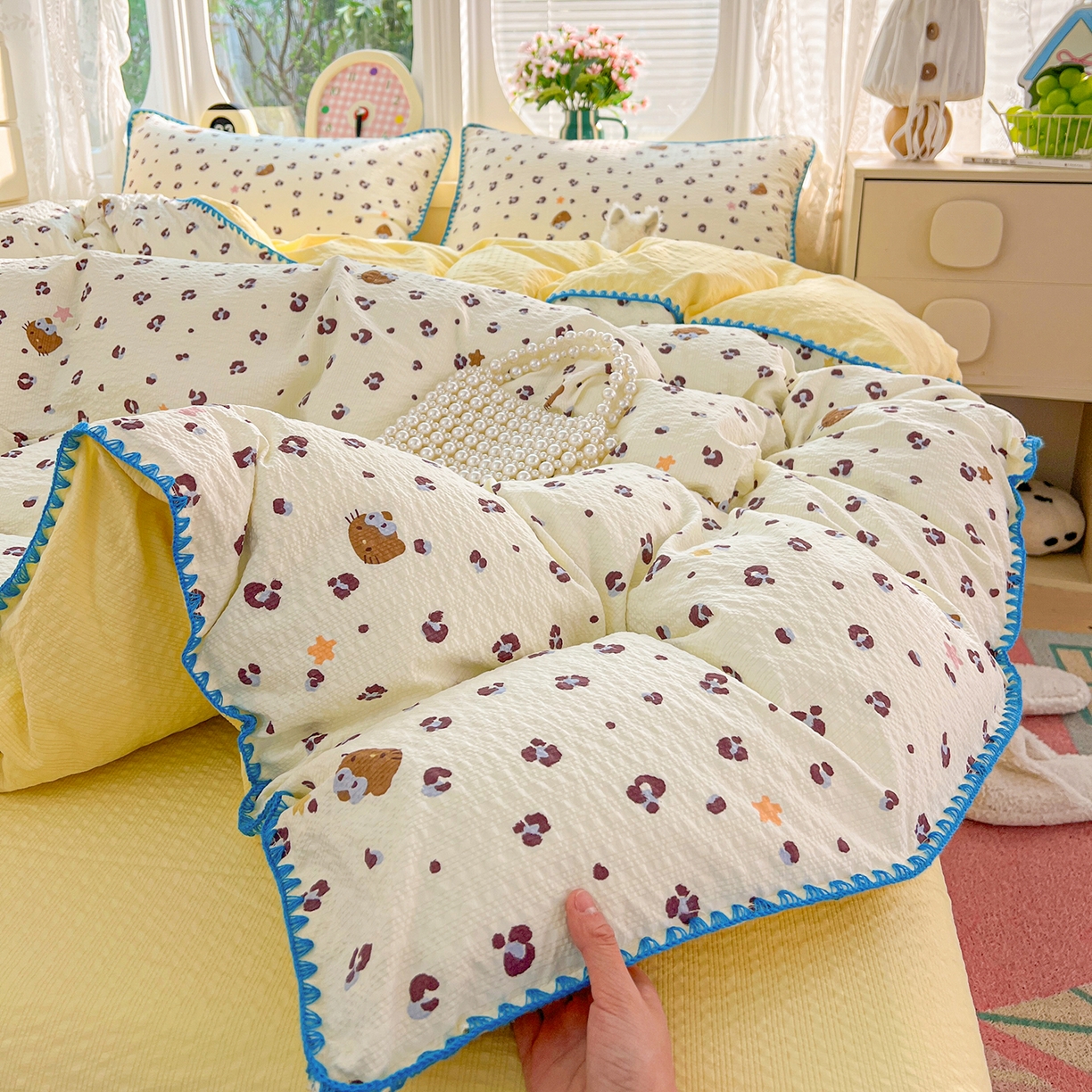 91家纺网 家纺一手货源 找家纺 恒尚居 2026新款泡芙纱四件套贝壳绣边床盖套件单被套床单床笠 【奶呼小猫】贝壳边