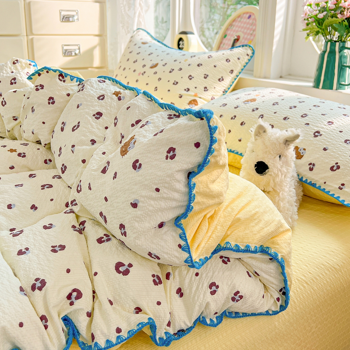 91家纺网 家纺一手货源 找家纺 恒尚居 2026新款泡芙纱四件套贝壳绣边床盖套件单被套床单床笠 【奶呼小猫】贝壳边