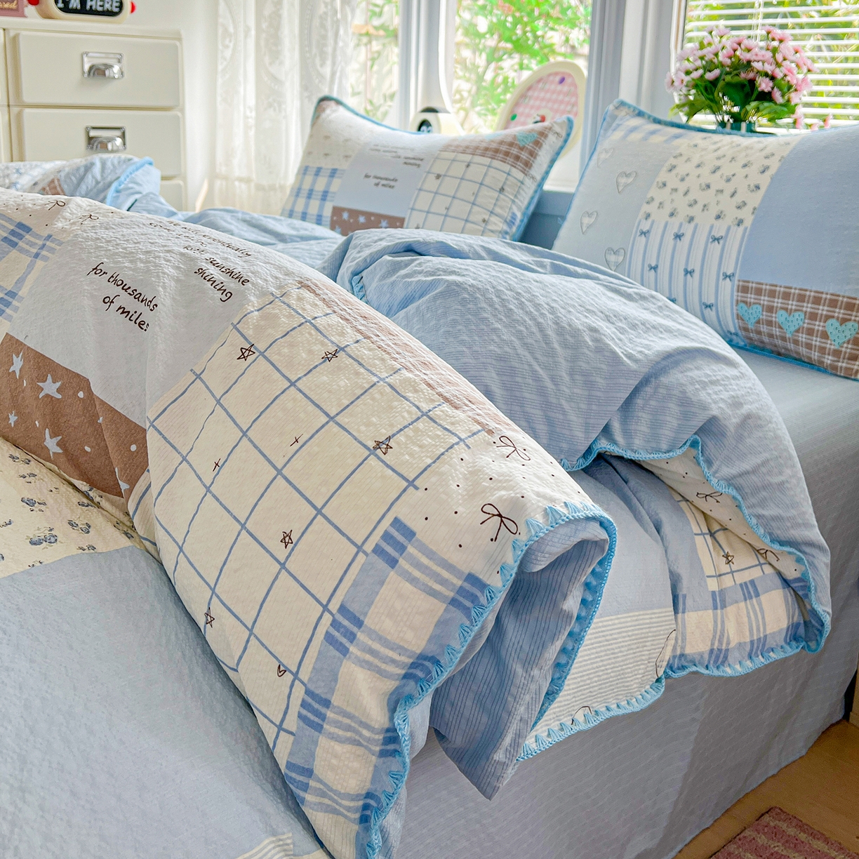 91家纺网 家纺一手货源 找家纺 恒尚居 2026新款泡芙纱四件套贝壳绣边床盖套件单被套床单床笠 【拼格奶蓝】贝壳边