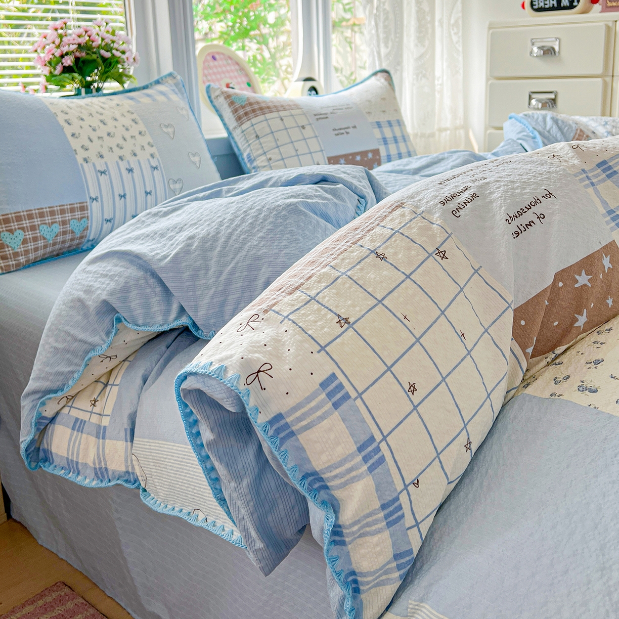 91家纺网 家纺一手货源 找家纺 恒尚居 2026新款泡芙纱四件套贝壳绣边床盖套件单被套床单床笠 【拼格奶蓝】贝壳边