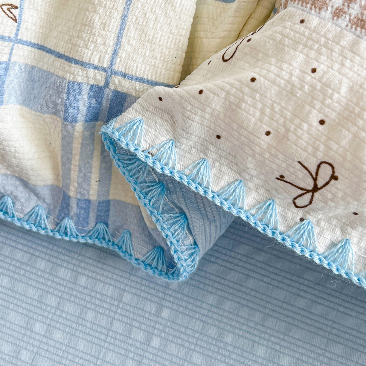 91家纺网 家纺一手货源 找家纺 恒尚居 2026新款泡芙纱四件套贝壳绣边床盖套件单被套床单床笠 【拼格奶蓝】贝壳边