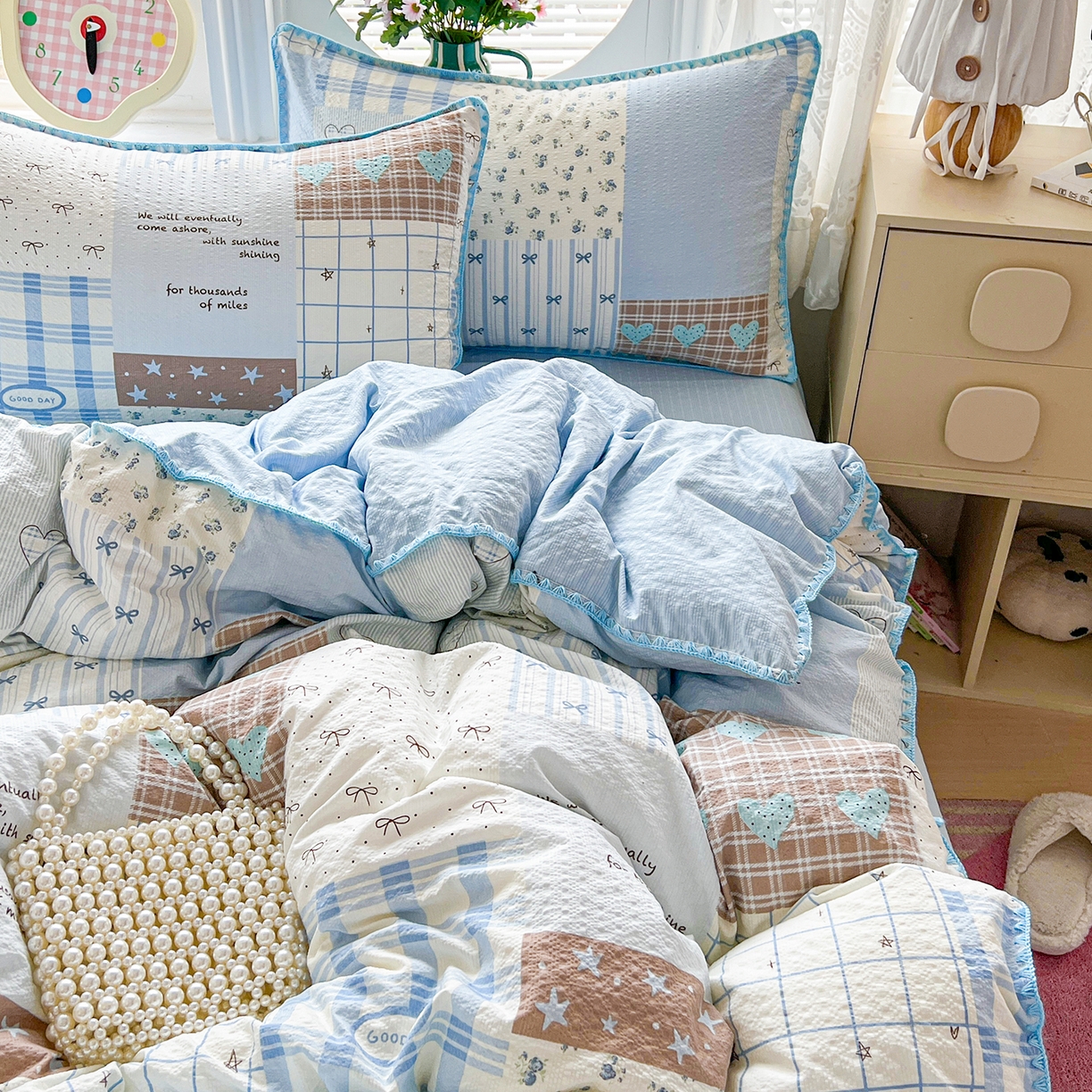 91家纺网 家纺一手货源 找家纺 恒尚居 2026新款泡芙纱四件套贝壳绣边床盖套件单被套床单床笠 【拼格奶蓝】贝壳边