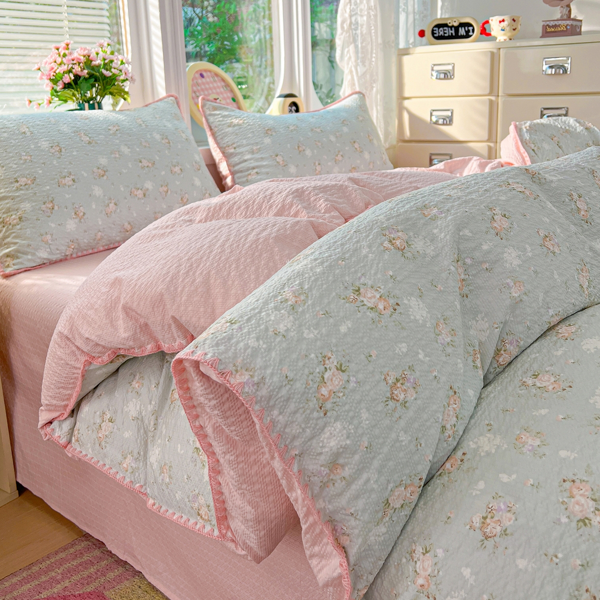 91家纺网 家纺一手货源 找家纺 恒尚居 2026新款泡芙纱四件套贝壳绣边床盖套件单被套床单床笠 【清新粉玫瑰】贝壳边