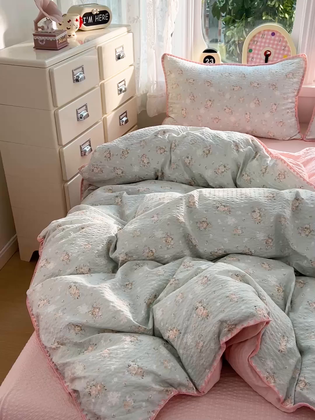 91家纺网 家纺一手货源 找家纺 恒尚居 2026新款泡芙纱四件套贝壳绣边床盖套件单被套床单床笠 【清新粉玫瑰】贝壳边