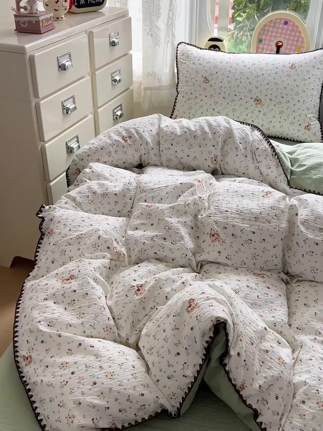 91家纺网 家纺一手货源 找家纺 恒尚居 2026新款泡芙纱四件套贝壳绣边床盖套件单被套床单床笠 【碎花摇摇马】贝壳边