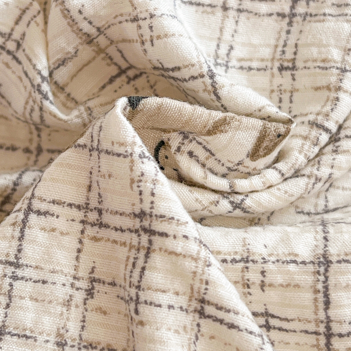 91家纺网 家纺一手货源 找家纺 恒尚居 2026新款泡芙纱四件套贝壳绣边床盖套件单被套床单床笠 【细格木马】贝壳边