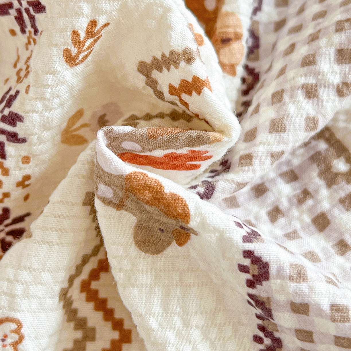 91家纺网 家纺一手货源 找家纺 恒尚居 2026新款泡芙纱四件套贝壳绣边床盖套件单被套床单床笠 【小马奔腾】贝壳边