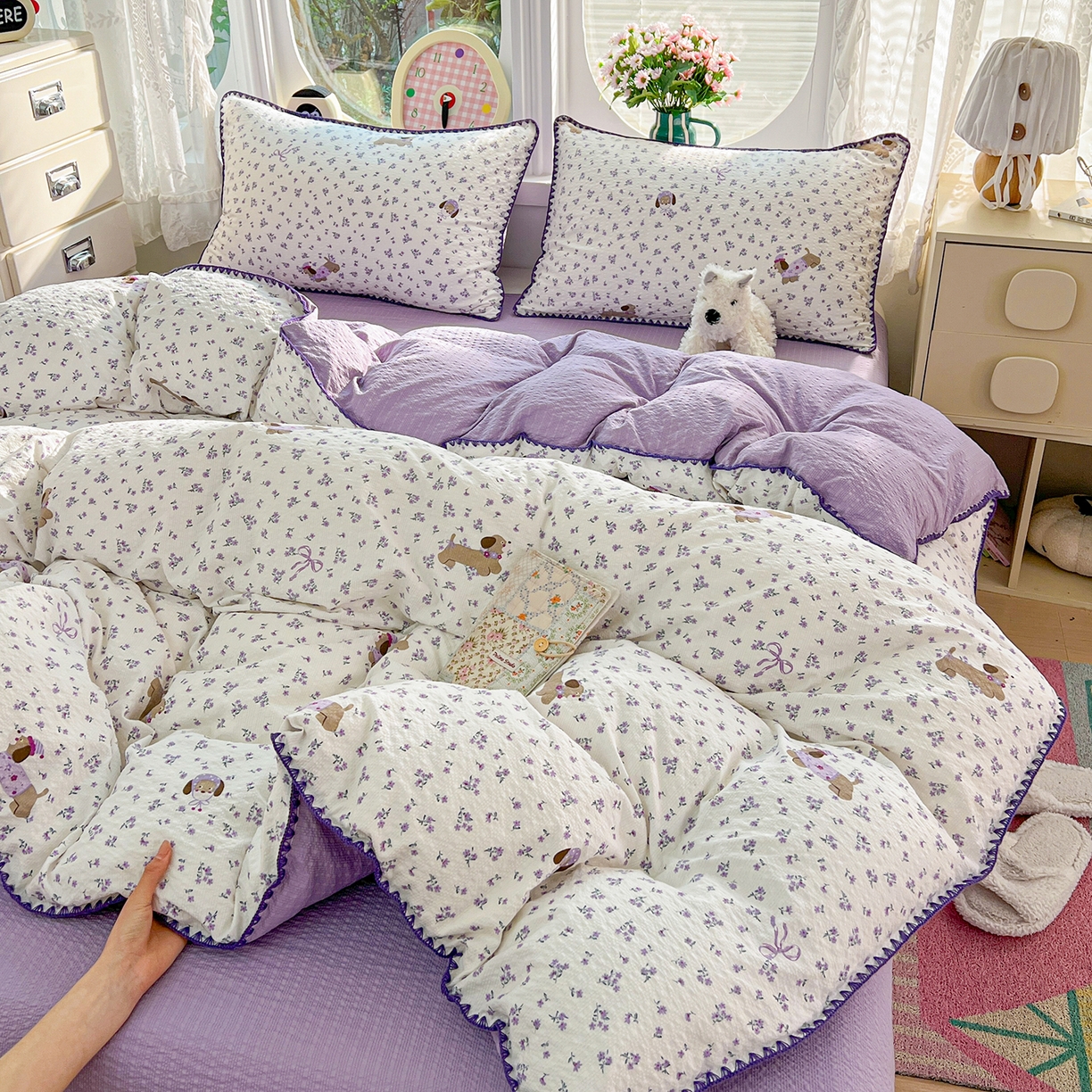 91家纺网 家纺一手货源 找家纺 恒尚居 2026新款泡芙纱四件套贝壳绣边床盖套件单被套床单床笠 【紫调小狗】贝壳边