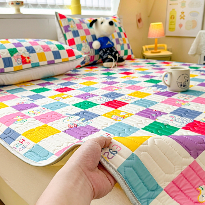 91家纺网 家纺一手货源 找家纺 梓之赫 2026新款史努比凉感丝乳胶凉席席子夏被夏凉被空调被 史努比彩虹格